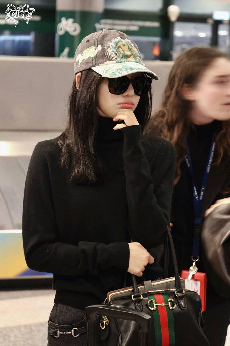 ️️ ️️
️️ ️️
️️ ️️
𝕩 𝙫𝙖𝙡𝙚𝙣𝙘é𝙡𝙪𝙭𝙚
260316  #Valencia arrived at MXP Airport
️️ ️️
️️ ️️
️️ ️️