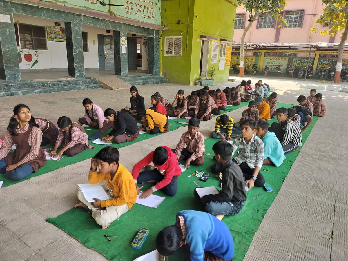 cbshahjahanpur's tweet photo. A Painting competition programme in Nalanda School of Excellence, Shahjahanpur Cantonment Board was organised under Jal Sanchay Jan Bhagidari initiative to spread awareness about water conservation &amp; sustainable use of water resources
#JalShaktiAbhiyan
@SpokespersonMoD

@pddecc https://t.co/svo8UqRFW9