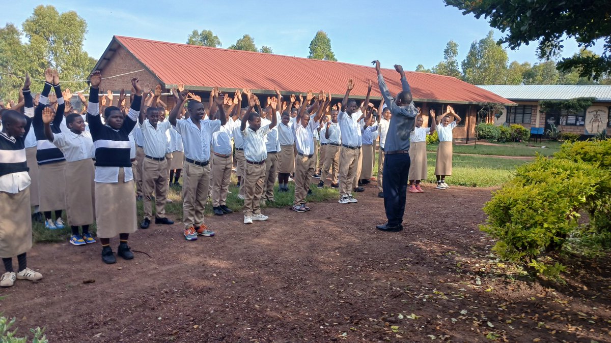 Migongogs's tweet photo. Ibizamini by'igihembwe cya II, 2025/2026 bikomeje gukorwa. Abanyeshuri ba GS Migongo/TSS bakomeje kubwirwa amabwiriza kuri Assembly kuwa 17/03/2026 7:30-7:55am. @KireheDistrict , @nyarubuye_s , @HABIMANAPHENIAS . https://t.co/6LiqzYDNyO