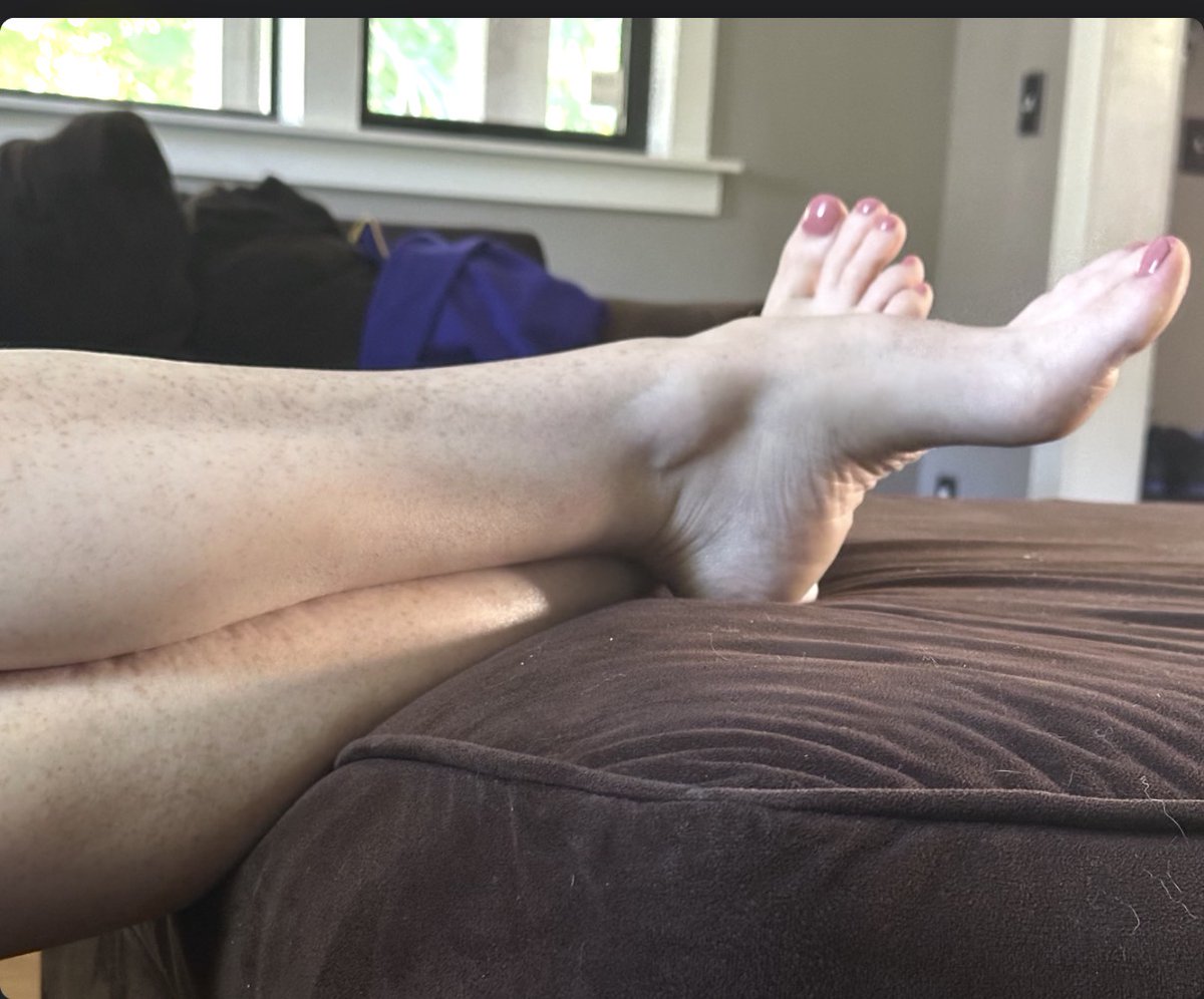 Foot Fetish Forum tweet media