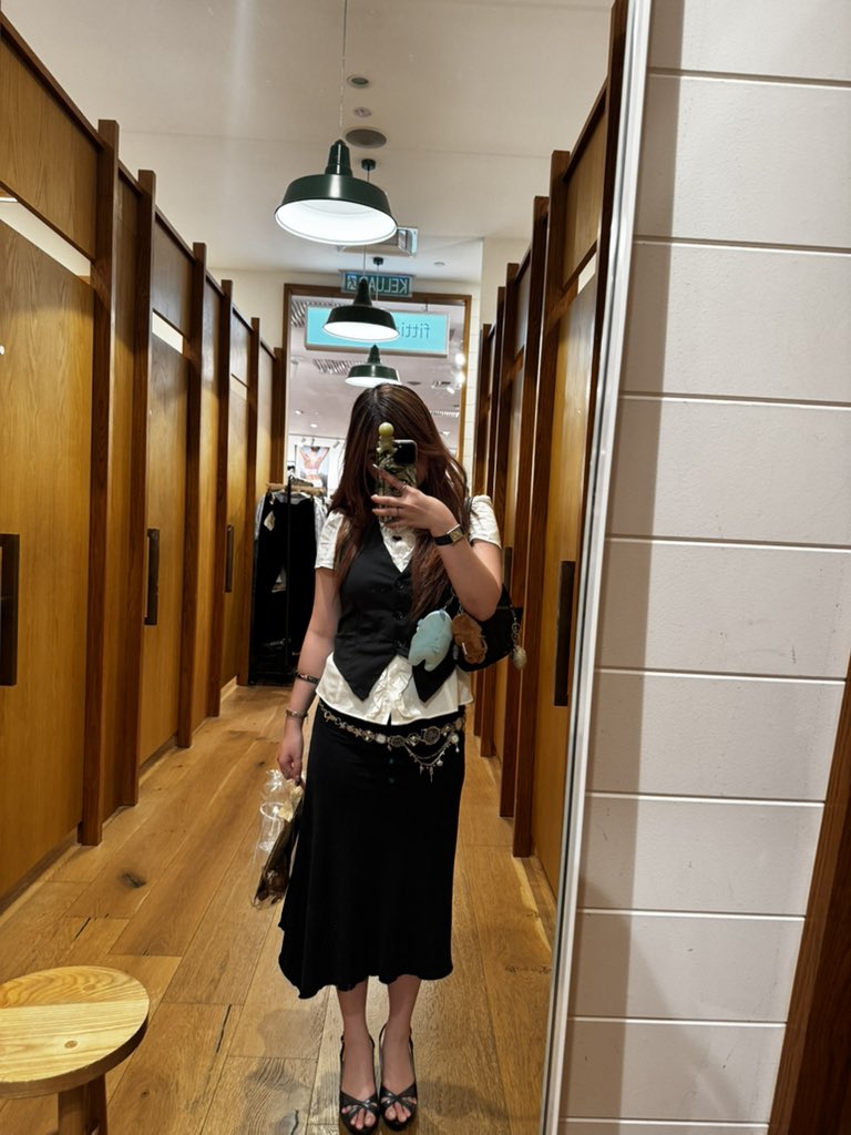 PRX isabella 🚂 tweet media