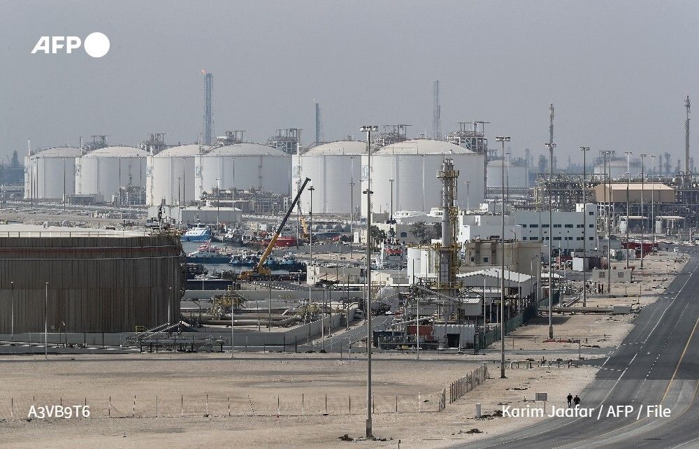 AFP's tweet photo. 🇮🇷 🇶🇦 Qatar has reported "extensive" damage to the site of the world's largest liquefied natural gas (LNG) facility following Iranian strikes, sparking fears for global energy supplies and fresh threats from Donald Trump against Iran. 
➡️ https://t.co/KJZbIXI2GU https://t.co/CWcf5fMulw