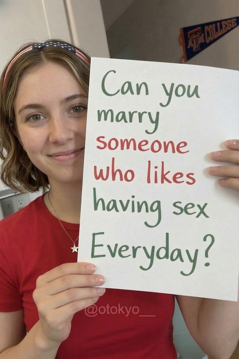 𝐒ᴀʀᴀʜ🇺🇸 tweet media