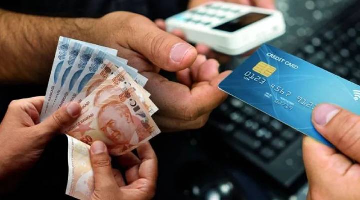 sonkaleizmir's tweet image. BDDK kredi kartı limitleri için düğmeye bastı 

sonkaleizmir.com/haber/BDDK-kre… 

#bddk #kredikartı #limit