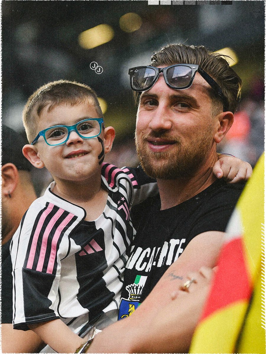 JuventusFC tweet media