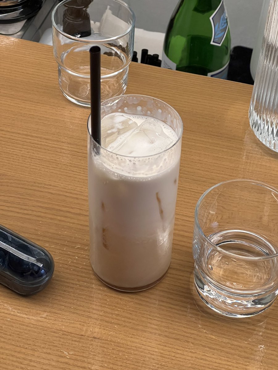 oleksii from balkon tweet media