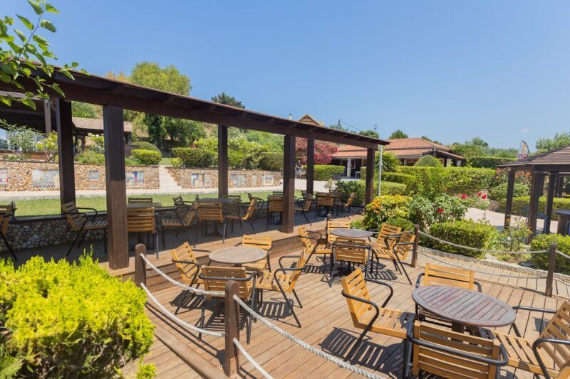 With spring in the air, more and more businesses are looking to step things up #outdoors, and a new #decking area is the way to do just that! But, which decking #materials are best for #commercial #builds? ecochoice.co.uk/commercial-dec…