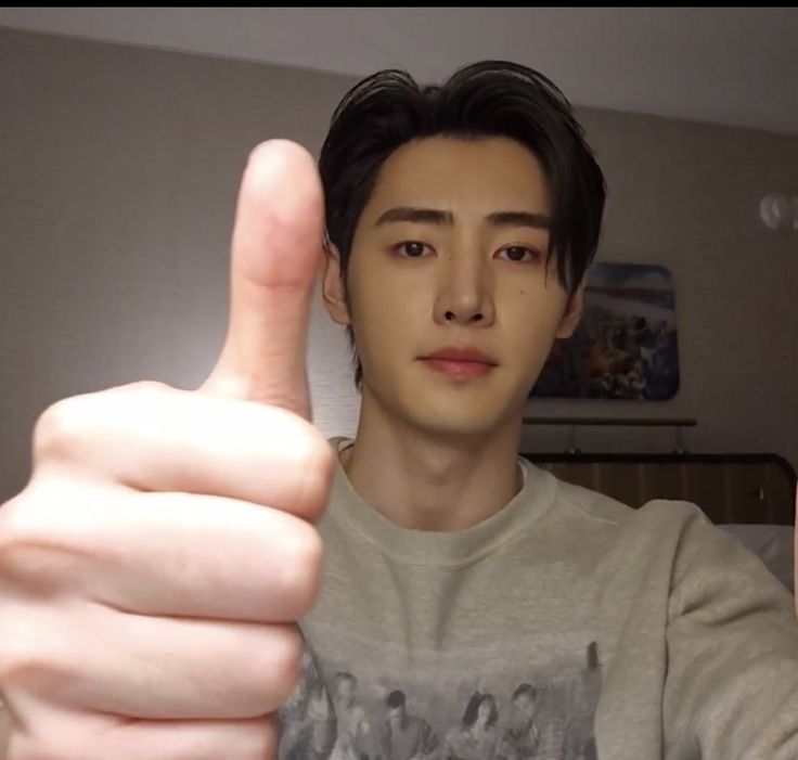 lunaraquarian28 tweet media