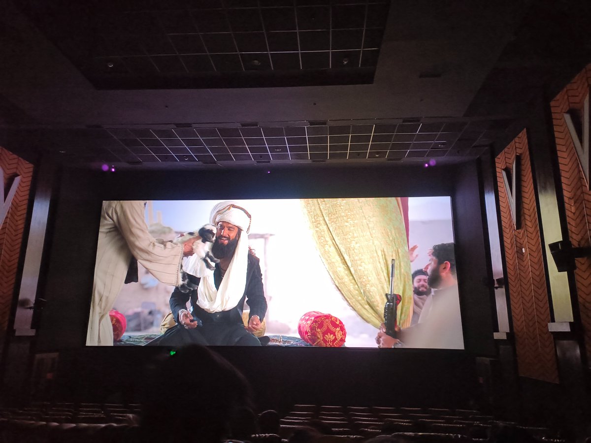 pratap_akh's tweet photo. Enjoying right now!! A tight slap to the people with traitor mindset in India. Must watch !!
#Dhuranandar2 https://t.co/BCRxHhi61L