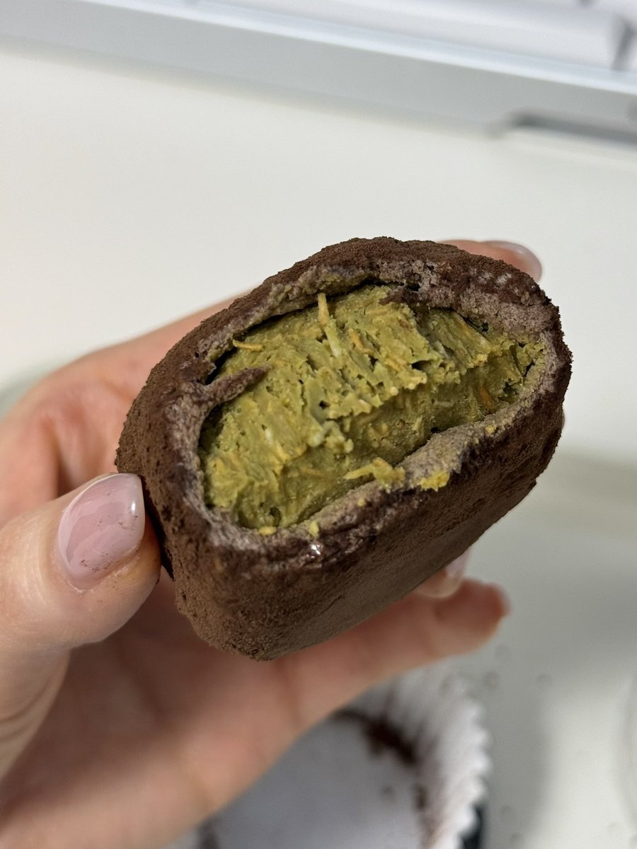 寝そべり族 tweet media