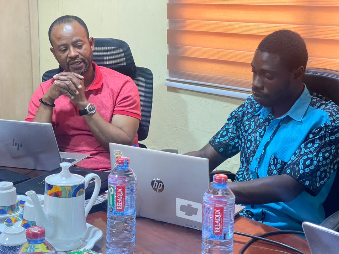 WHROGHANA tweet media