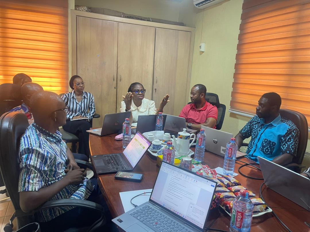 WHROGHANA tweet media