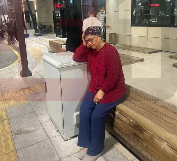 Night King tweet media