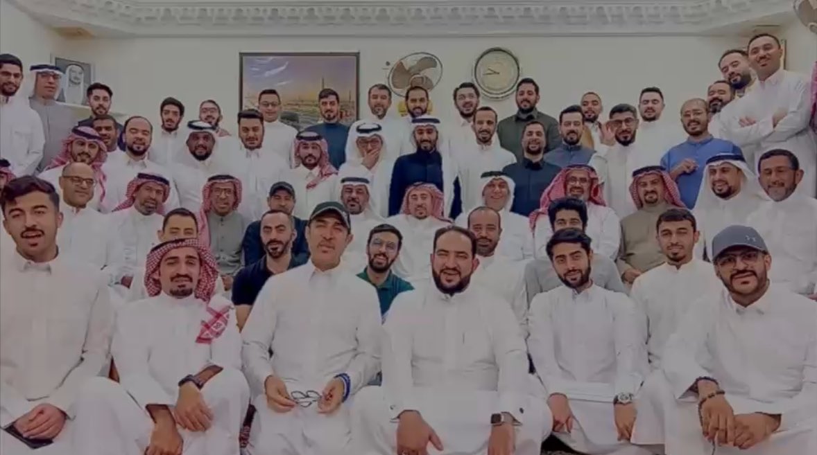 shayebab's tweet photo. #الأحساء_لا_تتثاءب
27
 أسميته سحورأو عبقة لاضيرفي ذلك،العادة السنويةلأكثر من 3عقودلخريجي وطلبةجامعةالملك فهد للبترول والمعادن @KFUPM الحساويّة,
بقدر ماهو حالة يقصدمنهاالتعارف،خاصةوتباعدأماكن الإقامة والعمل على مستوى المملكة،مناسبة تتسمّ بالبهجة
شكراً للمنظمين والمصور
@mediaeyes2 https://t.co/Bp1Ve1bOGK