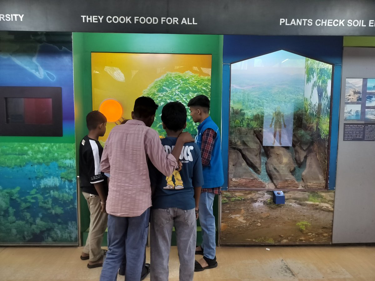 DSCDharampur's tweet image. Students from Mandvi Taluka visited @DSCDharampur a unit of @ncsmgoi , @MinOfCultureGoI where they enjoyed interactive exhibits, and discovered that science can be both fun and fascinating.
#ScienceExhibits #DistrictScienceCentre  #ScienceEducation  #ExperientialLearning