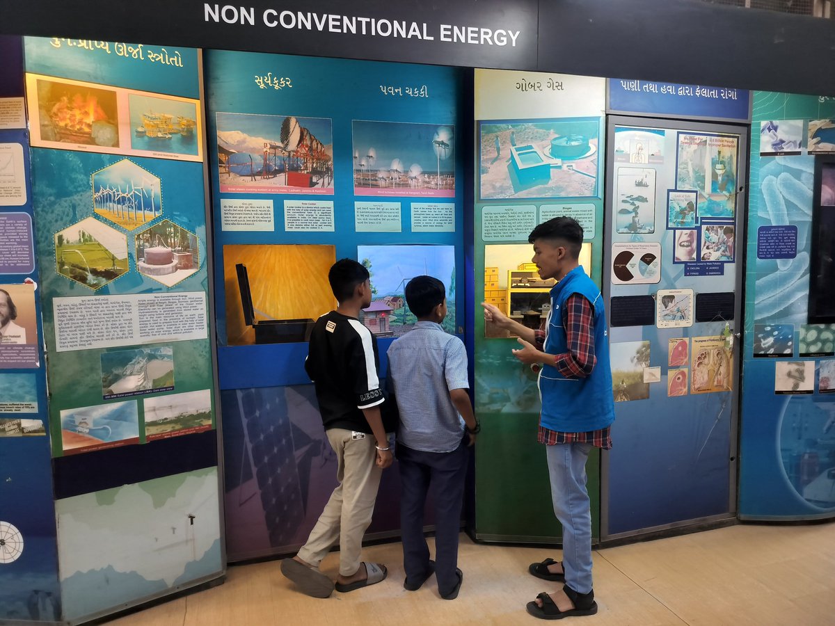 DSCDharampur's tweet image. Students from Mandvi Taluka visited @DSCDharampur a unit of @ncsmgoi , @MinOfCultureGoI where they enjoyed interactive exhibits, and discovered that science can be both fun and fascinating.
#ScienceExhibits #DistrictScienceCentre  #ScienceEducation  #ExperientialLearning