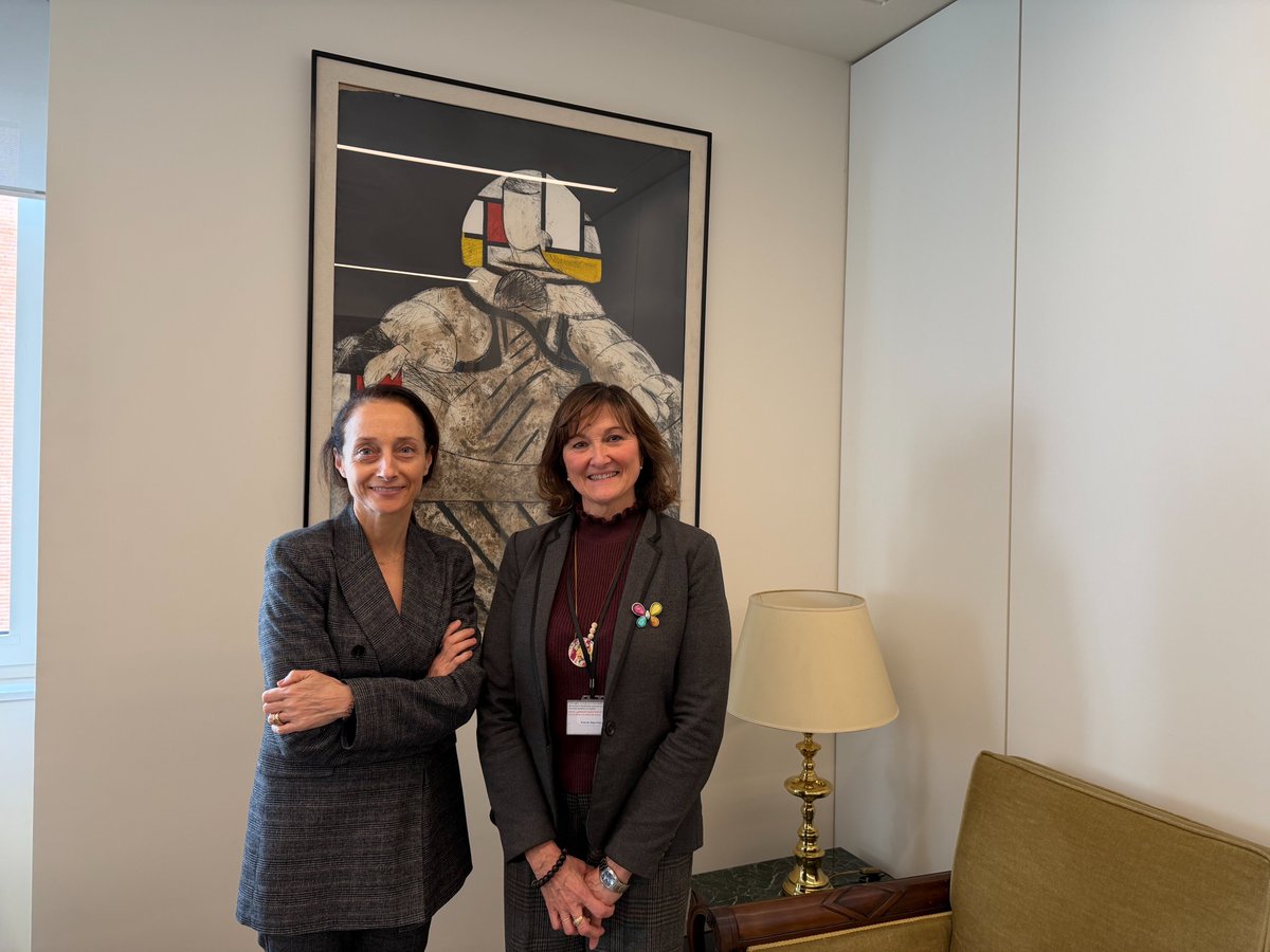 Edición Universitaria tweet media