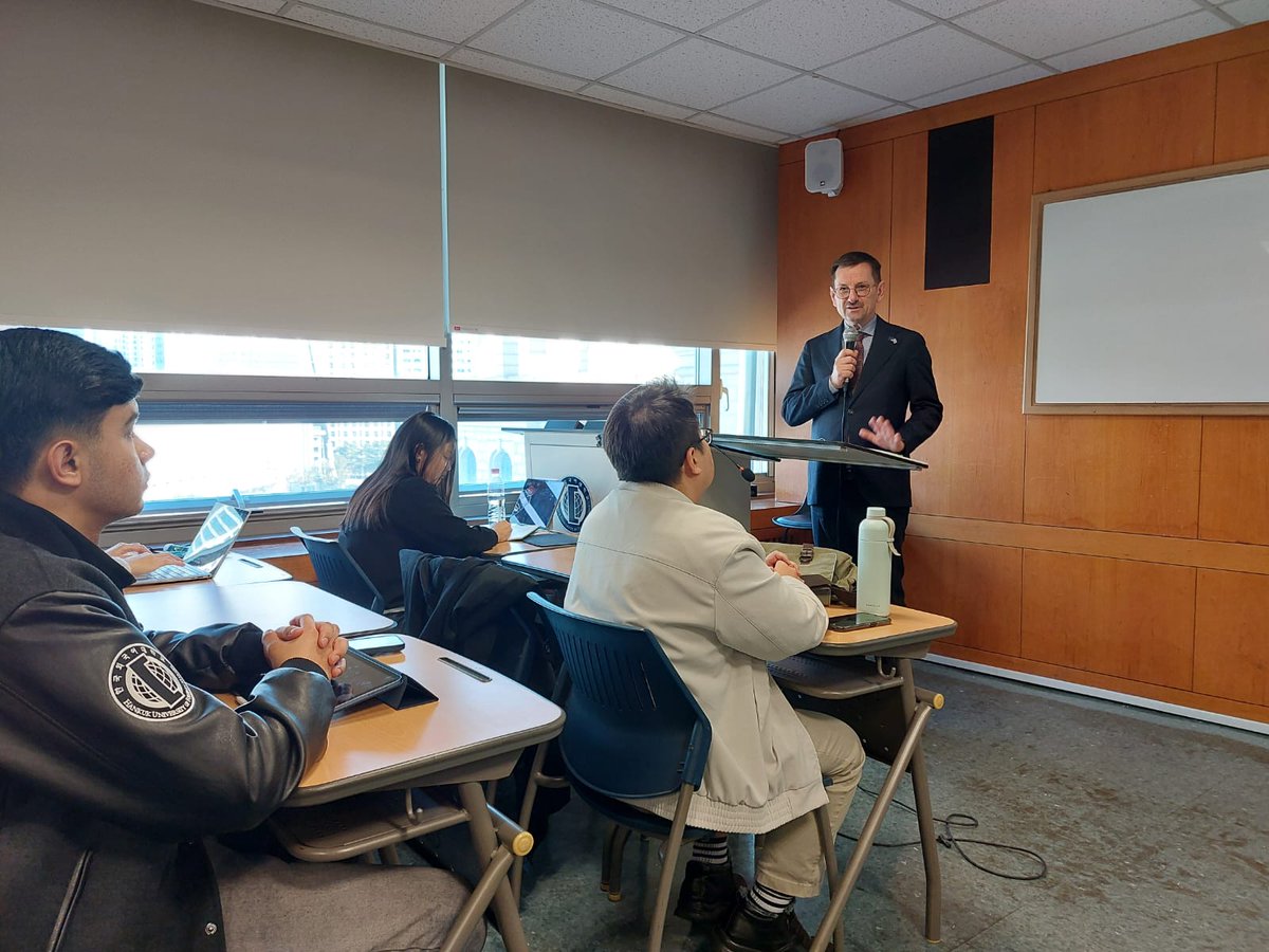 EEAS Asia Pacific tweet media