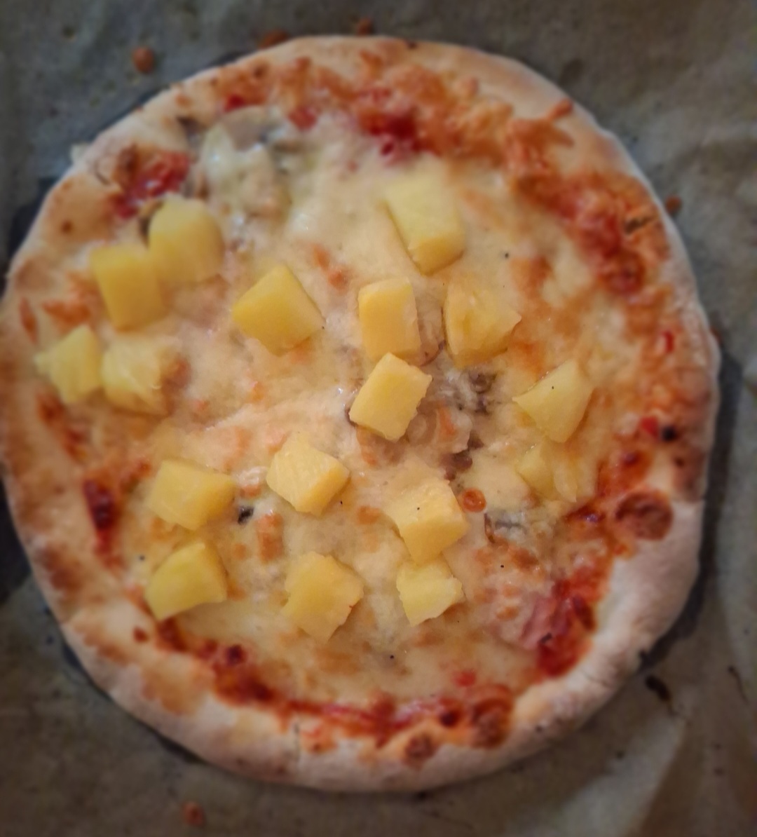 antivaris tweet media