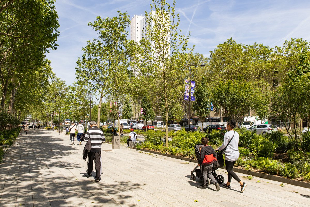 un piéton à Paname tweet media