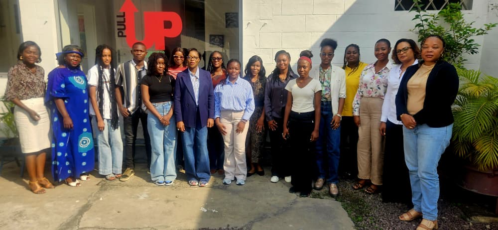 Incubateur Pull Up Business Women tweet media