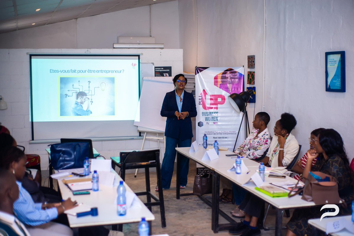 Incubateur Pull Up Business Women tweet media