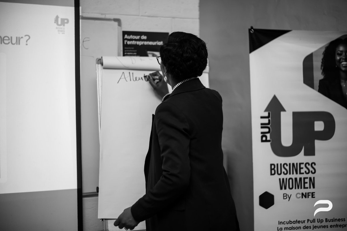 Incubateur Pull Up Business Women tweet media