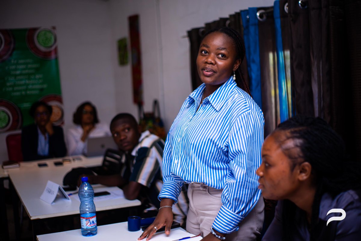 Incubateur Pull Up Business Women tweet media