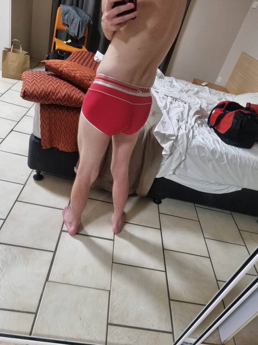 joyfulconker's tweet photo. Feeling tight on holiday https://t.co/f9krbgBeRv