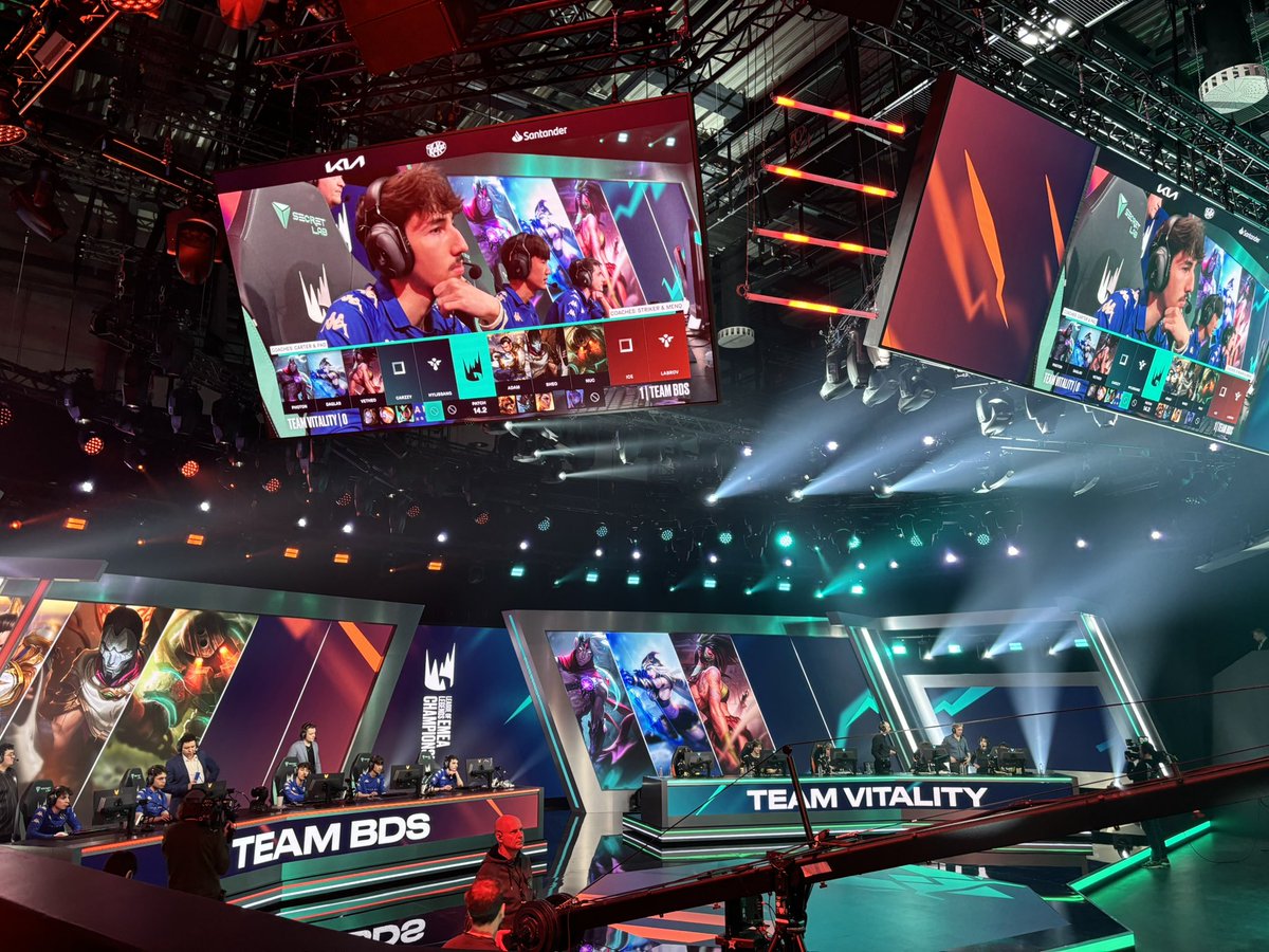 Jxeri .•* tweet media