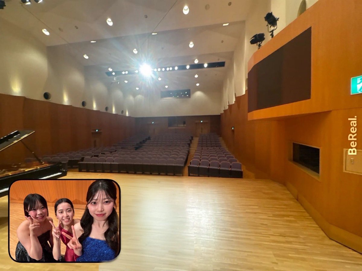 ayaka_sawada_'s tweet photo. 北野裕司先生のもとで学び始めて一年が経ちました✨
北野門下発表会にて、
プロコフィエフ：ピアノ・ソナタ第6番「戦争ソナタ」イ長調 Op.82 第4楽章
を演奏いたしました。

お越しくださった皆さま、ありがとうございました🌷
※写真は掲載の許可をいただいております。 https://t.co/vWw3rkohhp