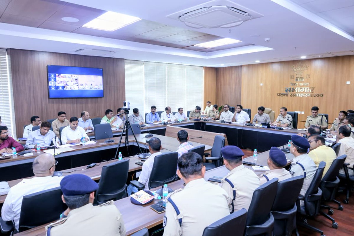 District Administration Patna tweet media