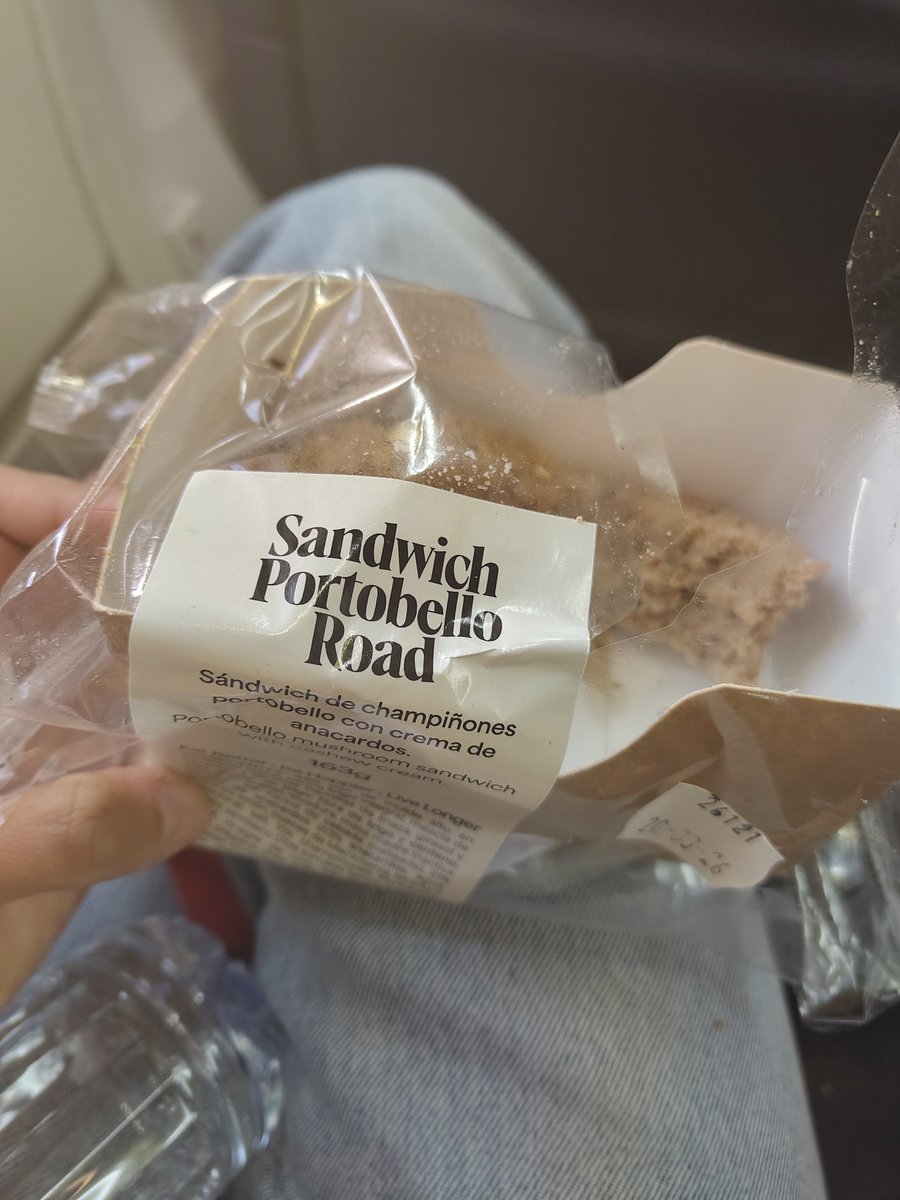 Sarah tweet media