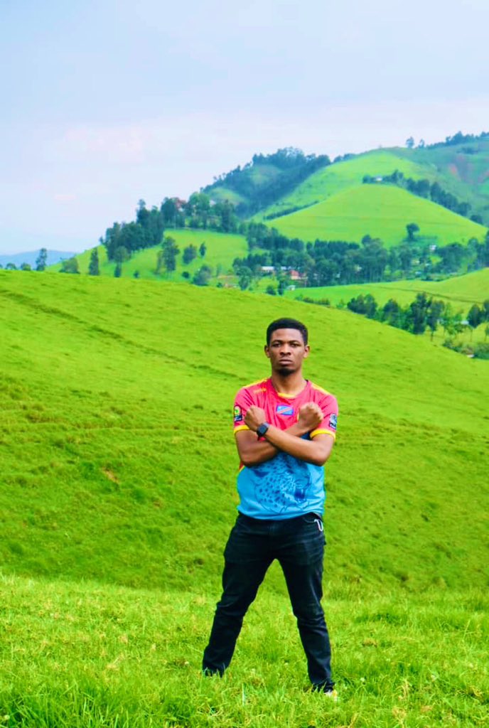 gloiremurhigisi's tweet image. #RDC 🇨🇩 || #NordKivu || #MASISI
La nuit d’hier j’ai rêvé de Masisi Mushaki un lieu pittoresques, très beau un havre de paix.
Je fais la promotion touristique de la RDC depuis 2014, je ne comprends pas pourquoi ce grand pays n’a pas une politique touristique.

J’ai amené les