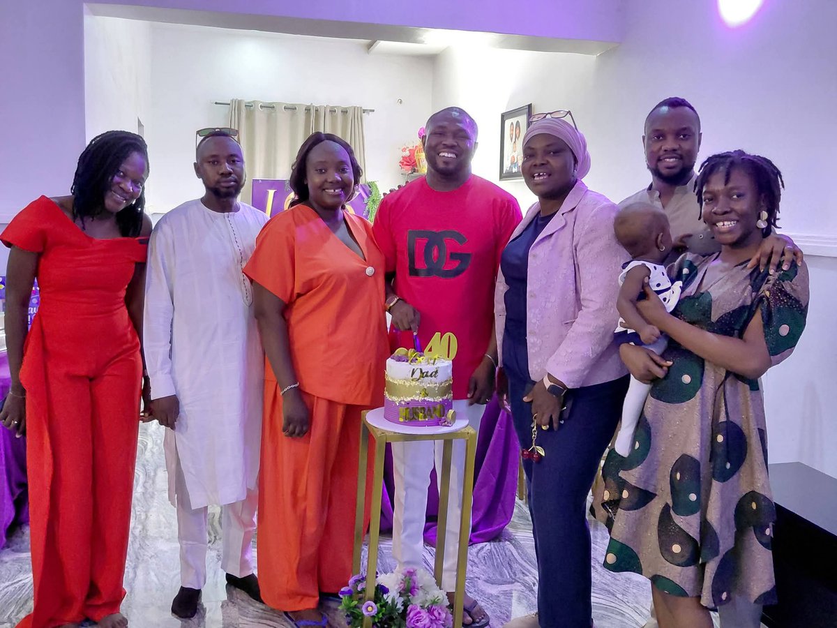 David Azeez tweet media