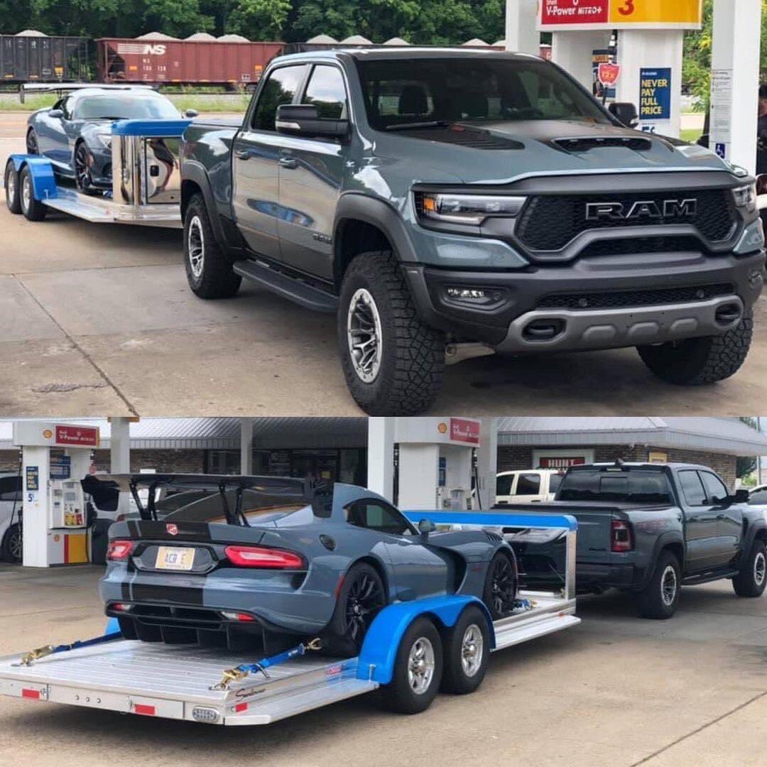 King Of Mopar 🏁🚗 tweet media