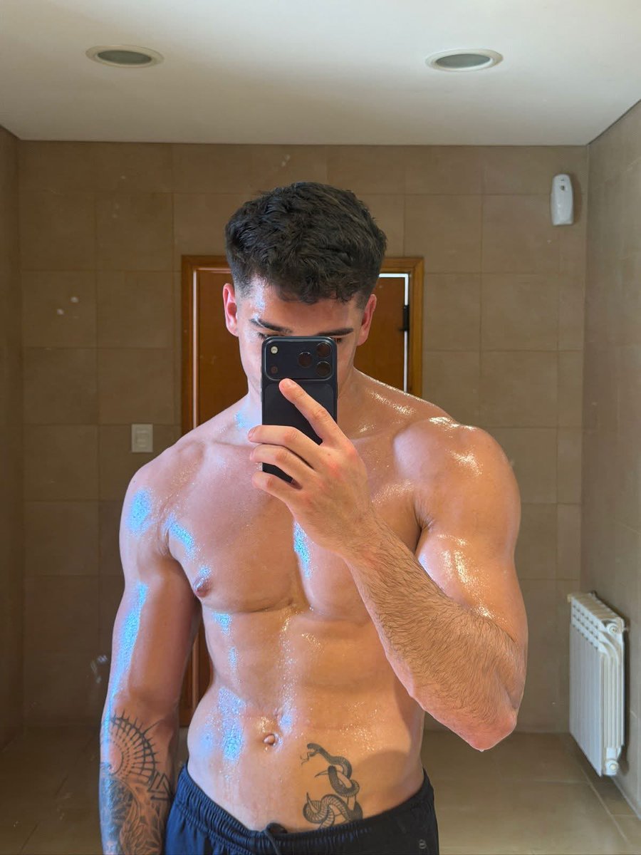 Alpha Peter 👿 tweet media