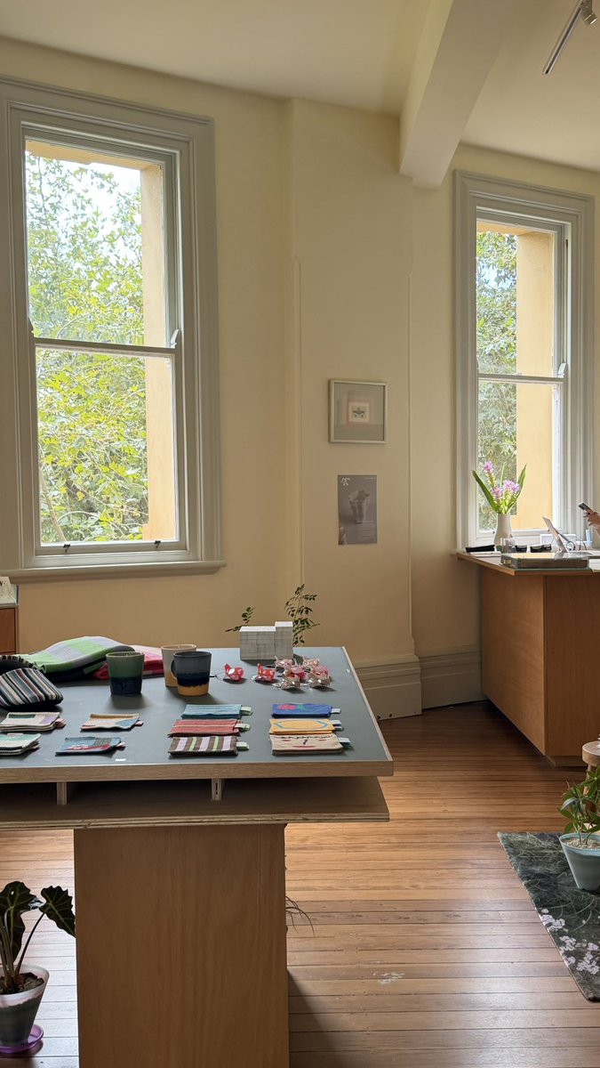 Hidden thread. tweet media