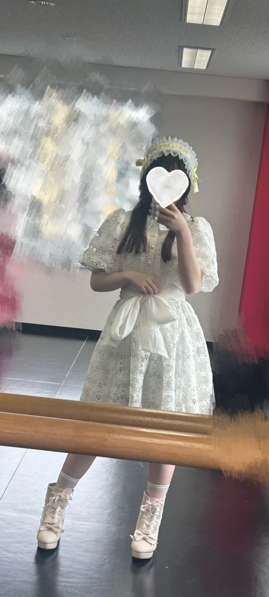 chi_04_27's tweet photo. 最近全然配信できてなくてごめんね😭
みんなはお元気にしてますか❓
最近の私は人生初ユニバに行ったり、コスプレしたり、アイドルしたり(踊ったり)してました😊😊

⬇️アイドルした時の衣装可愛いでしょ❣️(実はこのヘッドドレス自分で作った✌🏻) https://t.co/ssaZuIuqm2