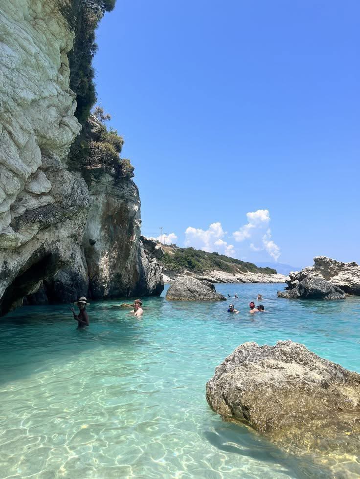 SaracenEleni2 🧜‍♀️ tweet media