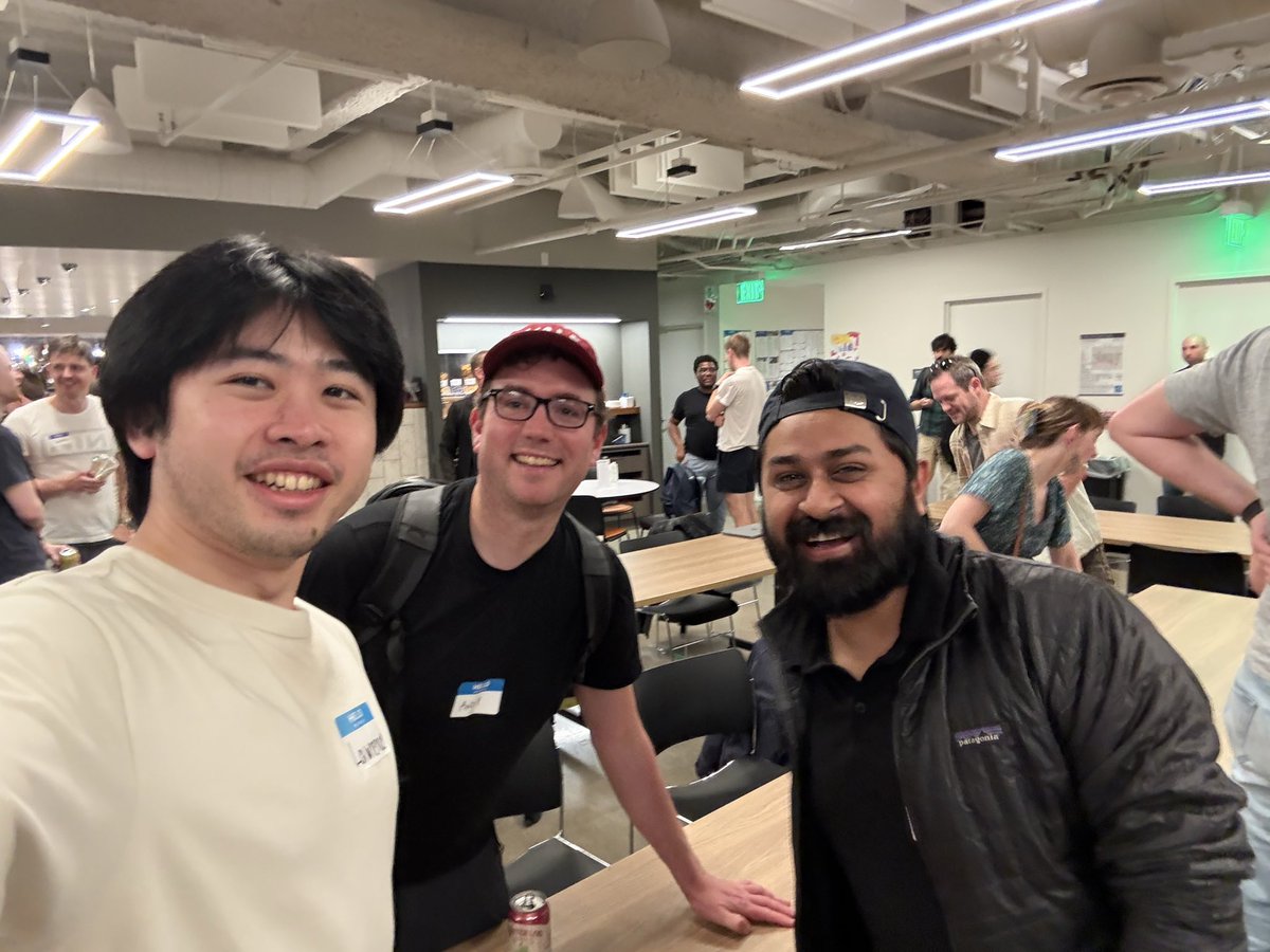 Lawrence Chen tweet media