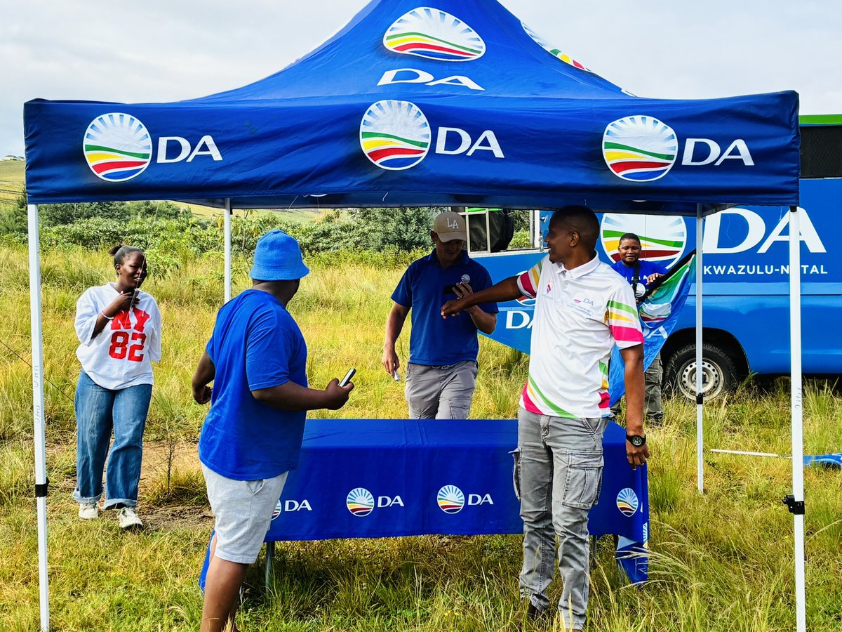 DA_KZN's tweet photo. Democratic Alliance Student Organization (DASO) at uMfolozi TVET College- Nkandla and DA KZN Provincial Leadership already on site as we get ready for the SRC elections.
Vote DASO!!
#NoStudentLeftBehind
#MoveUndergroundBlueLions https://t.co/KVOkdEdrHq