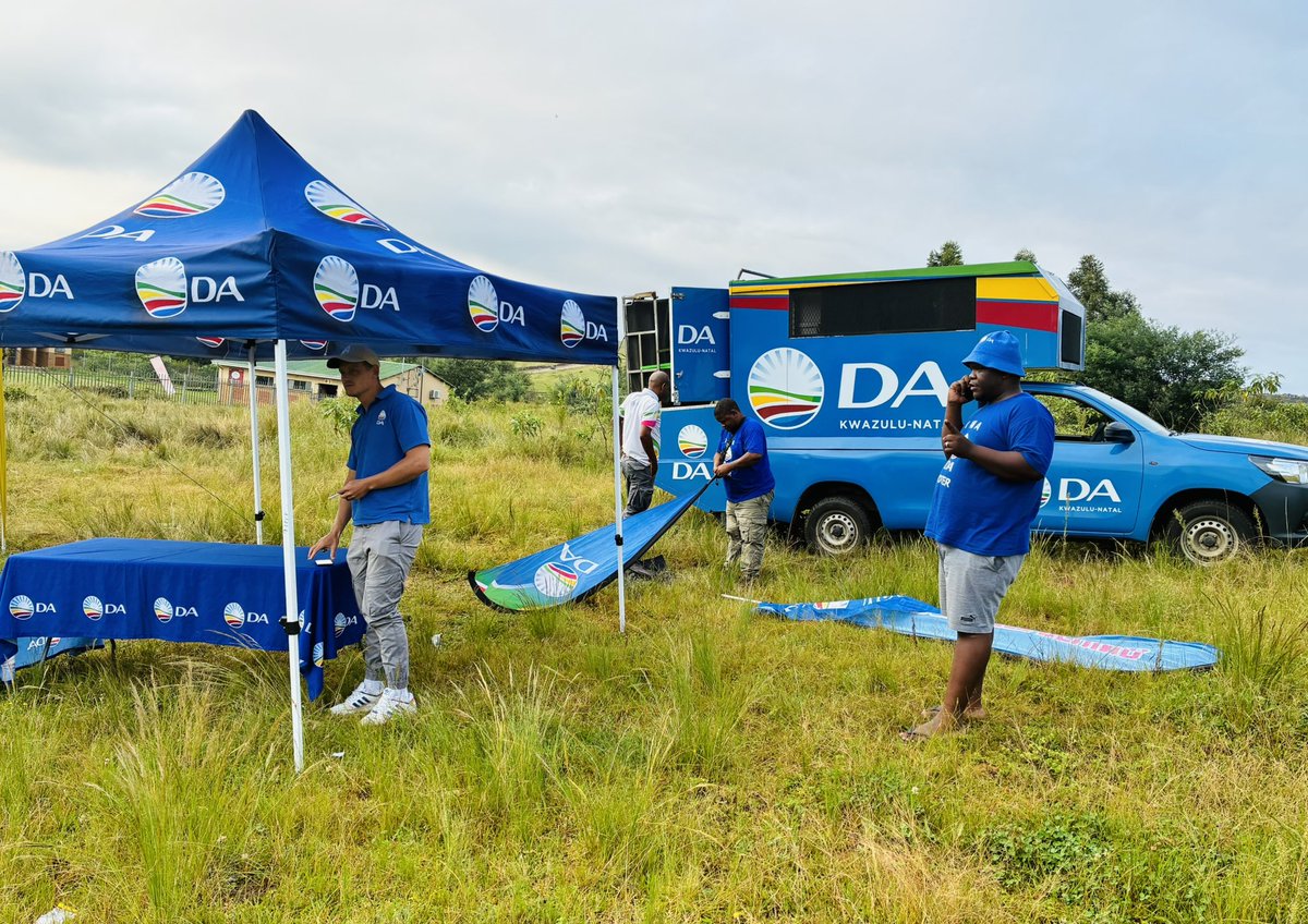 DA_KZN's tweet photo. Democratic Alliance Student Organization (DASO) at uMfolozi TVET College- Nkandla and DA KZN Provincial Leadership already on site as we get ready for the SRC elections.
Vote DASO!!
#NoStudentLeftBehind
#MoveUndergroundBlueLions https://t.co/KVOkdEdrHq
