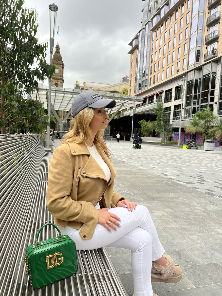 Jana 👑 tweet media