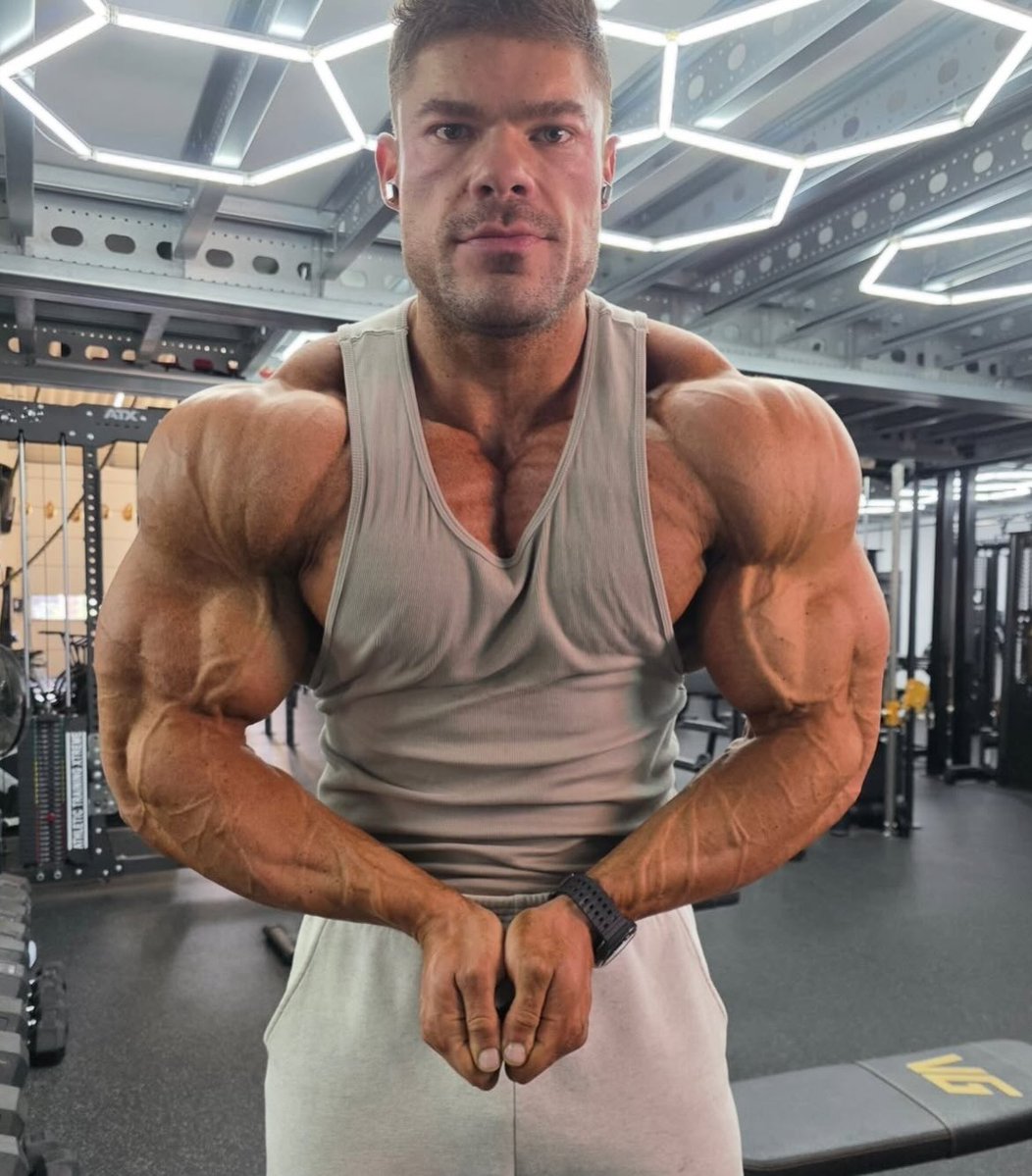 Muscles Anarchy tweet media