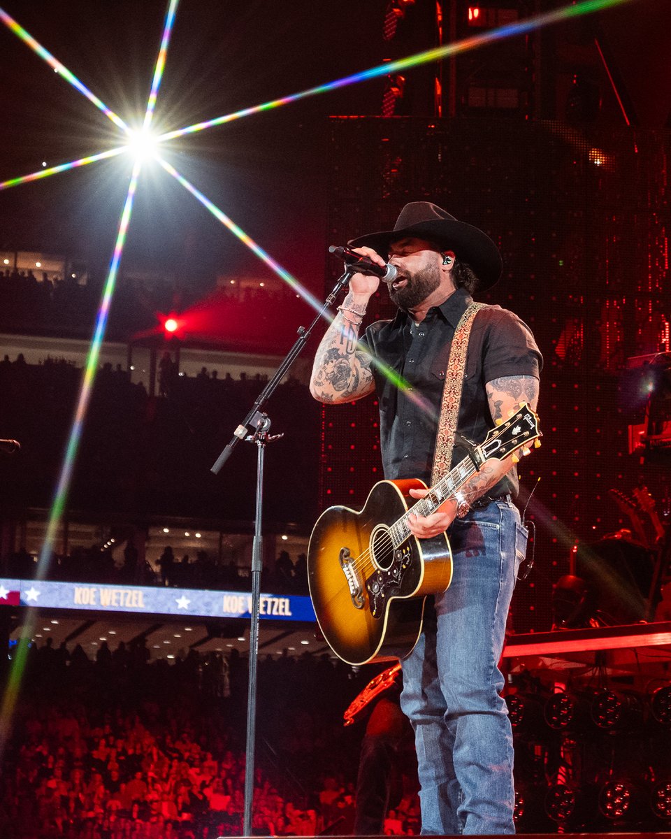 RODEOHOUSTON tweet media