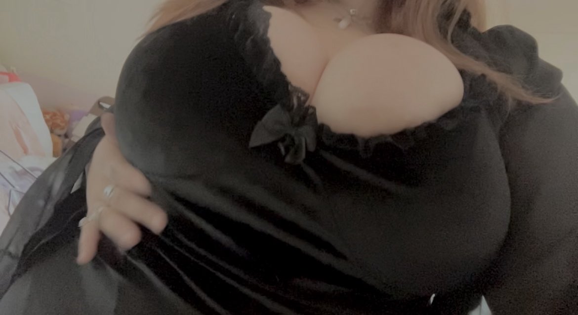 brooke ✮⋆˙ tweet media