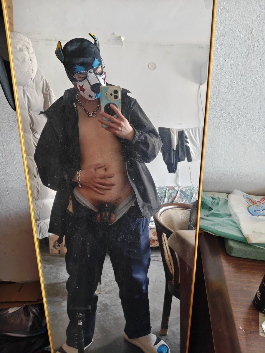 之前射的次数太多被主人要求锁上了😭，可是……主人，贱狗好想射😭😭😭