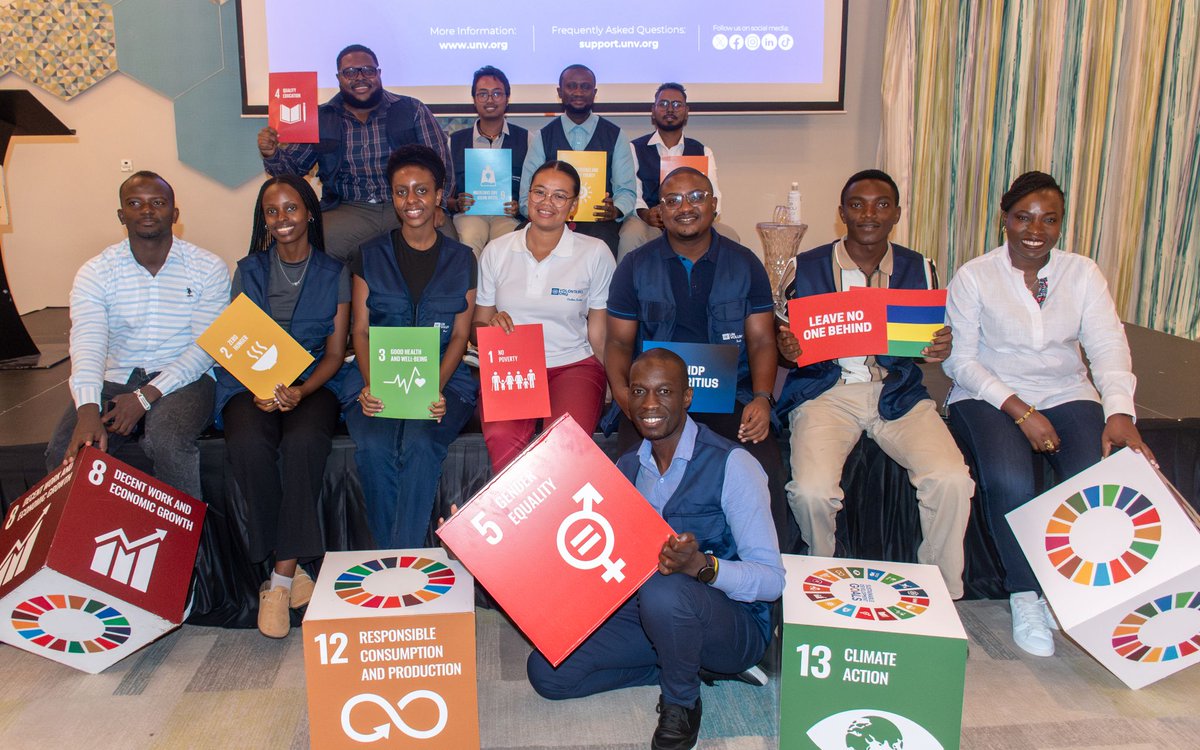 UNDPMauritius's tweet photo. @UNDP @UNVolunteers @UNVIndianOcean @UNV_ESARO @UNDPAfrica @Alka_Bhatia1 @ahunnaeziakonwa @prisca_rkt @saahawo [2/2] Current &amp; former #UNVolunteers with @UNDPMauritius shared first-hand experiences across operations, communications &amp; ehealth, engaging directly with participants.

The session closed with networking &amp; a call to join the UNV platform to drive impact locally and globally. https://t.co/YG5wEgOnJU