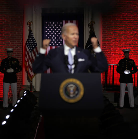 Bizzarro tweet media